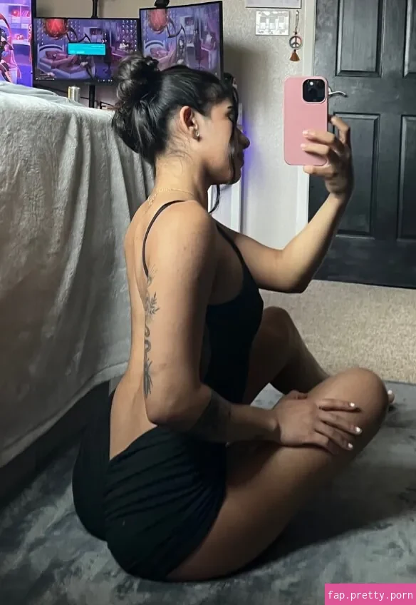 Sara Rios Asmr - Photo #01