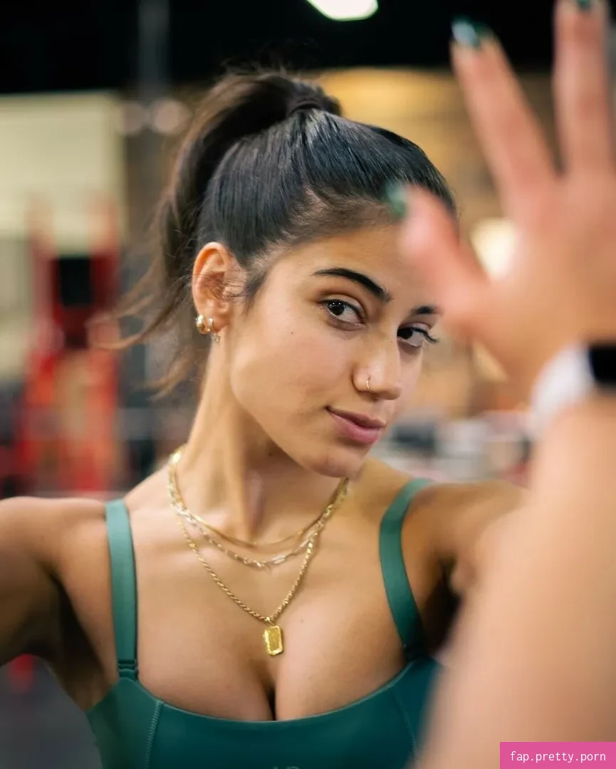 Sara Saffari - Photo #61