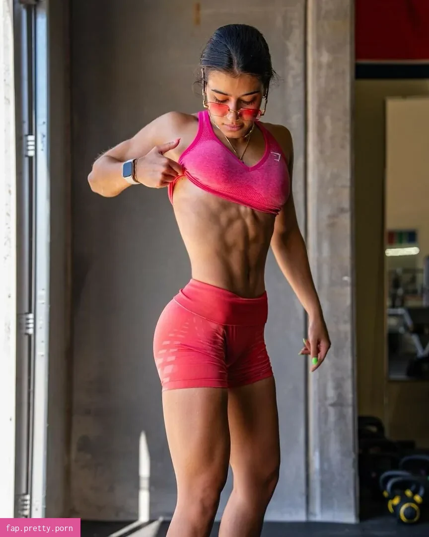 Sara Saffari - Photo #71