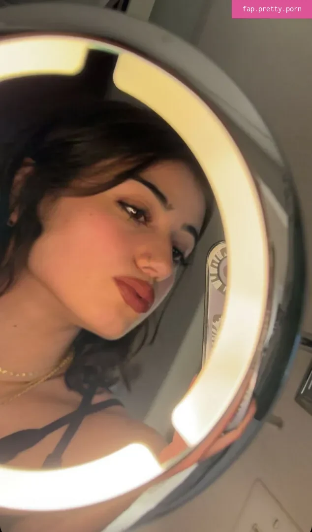 Sara Saffari - Photo #31