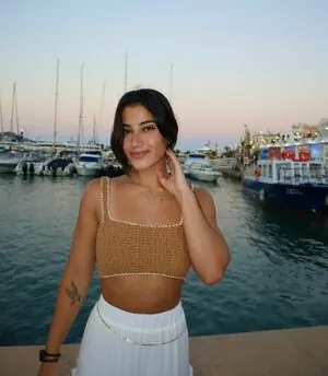 Sara Saffari content