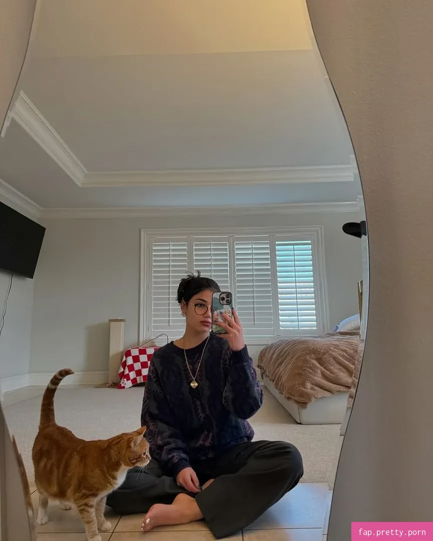 Sara Saffari - Photo #81