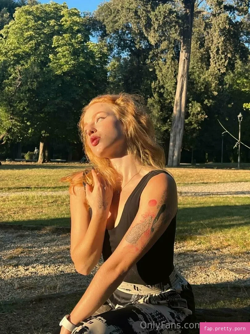 sassy_sofiaa - Photo #05