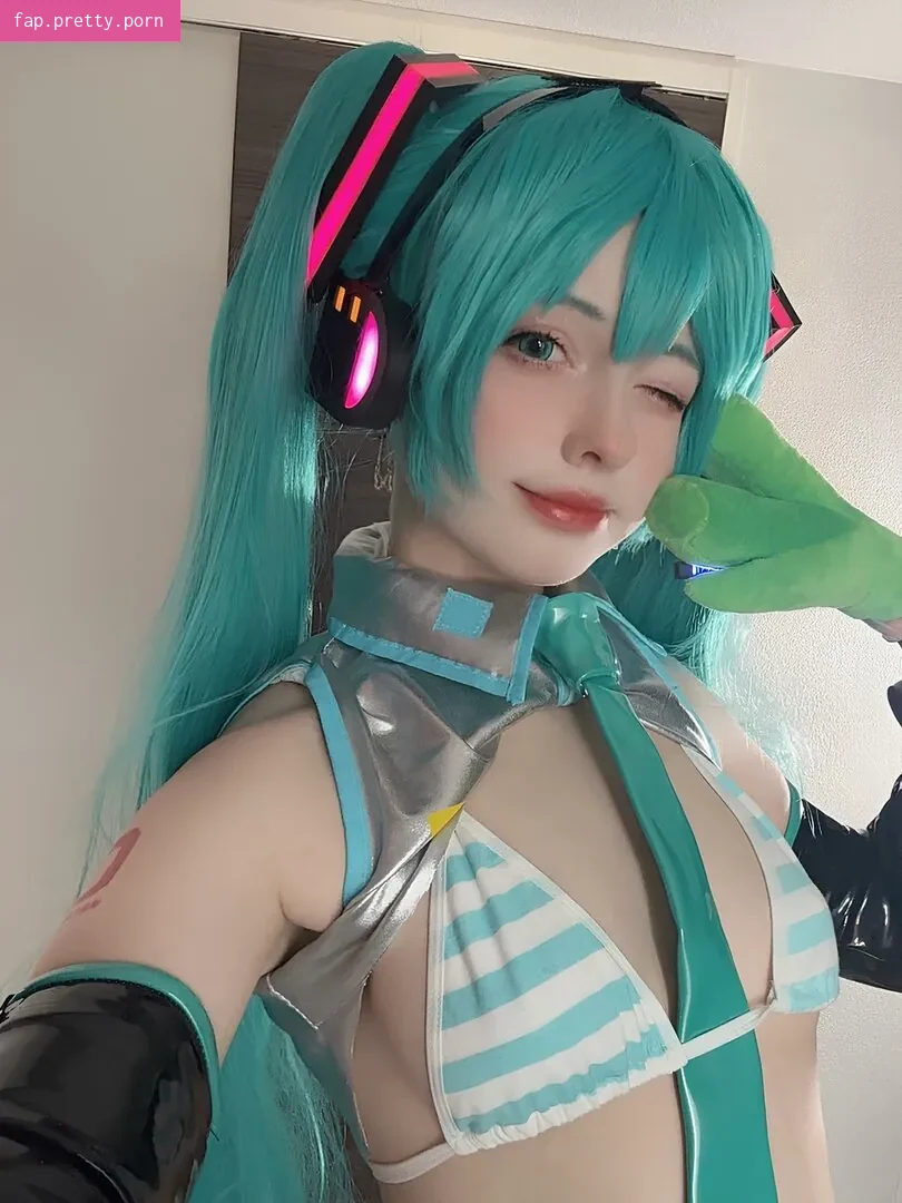 Saya Scarlet - Photo #27