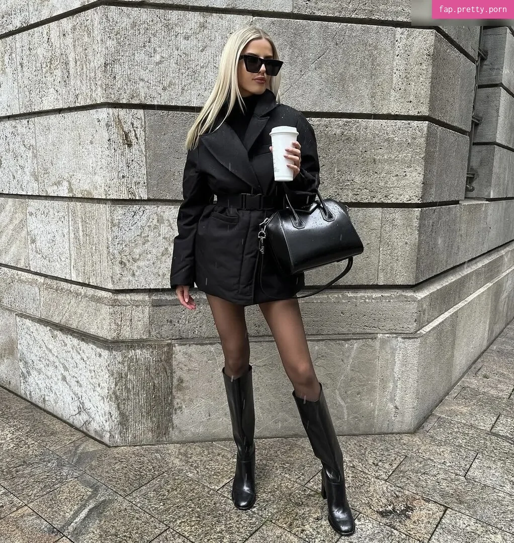 Sophia Schönherr content