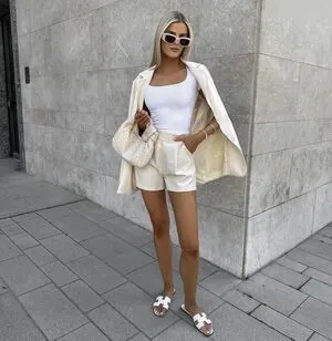 Sophia Schönherr content