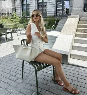 Sophia Schönherr content
