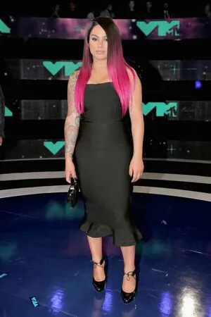 Snow Tha Product content