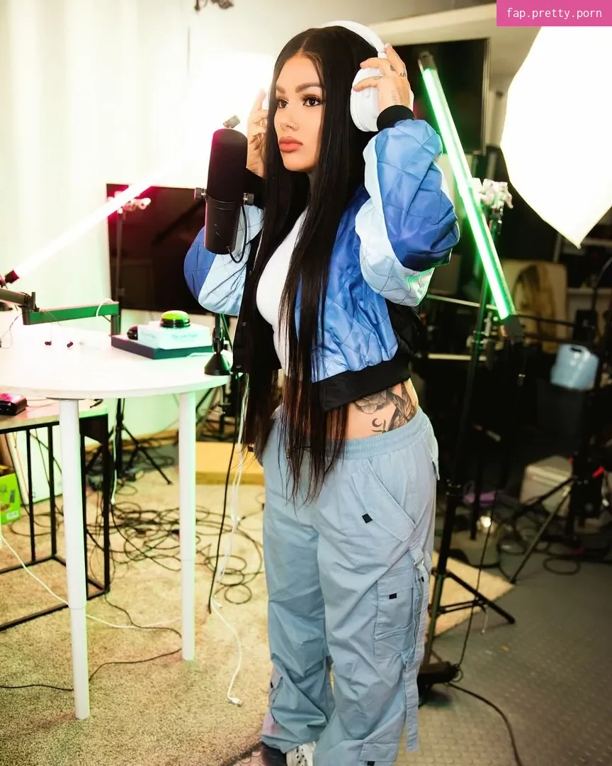 Snow Tha Product - Photo #39