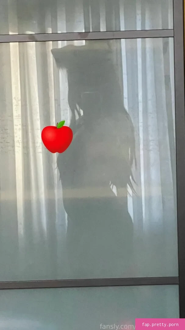 Strawbussycat - Photo #60