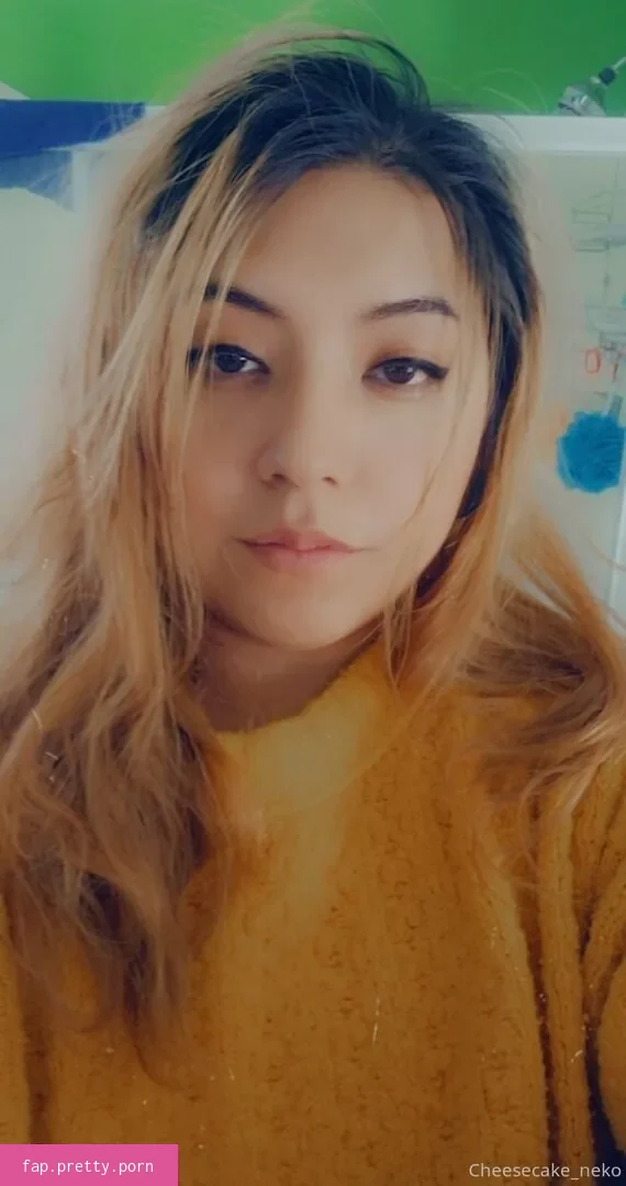 Stephanie Vallo - Photo #04