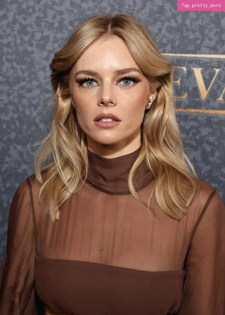 Samara Weaving content