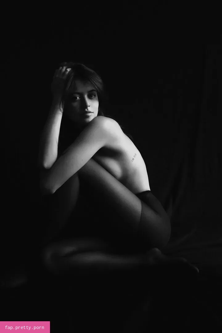 Sara Waisglass - Photo #42