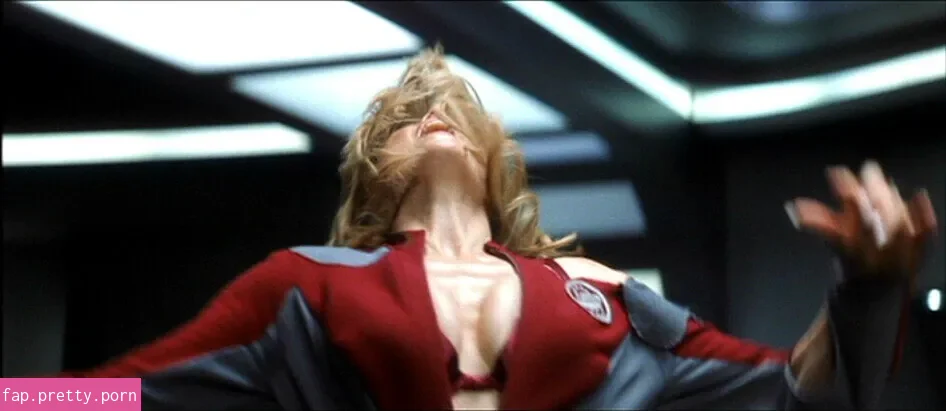 Sigourney Weaver - Photo #17