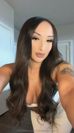 Sweetassnicoleee content