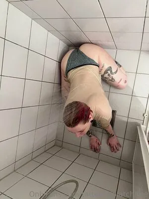 tattooedbiatchfree content