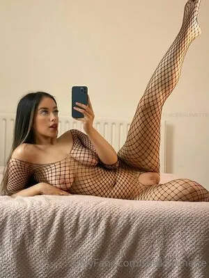 Thick Brunette content