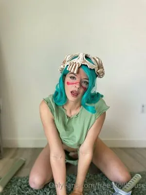 the_dollshouse content