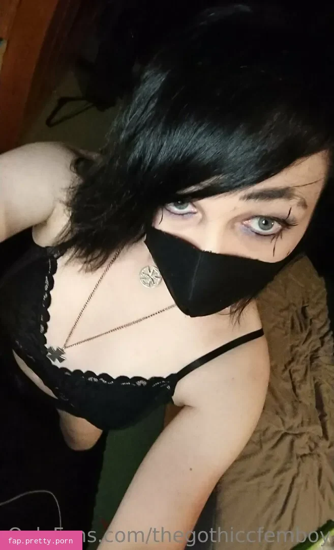 thegothiccfemboy - Photo #01