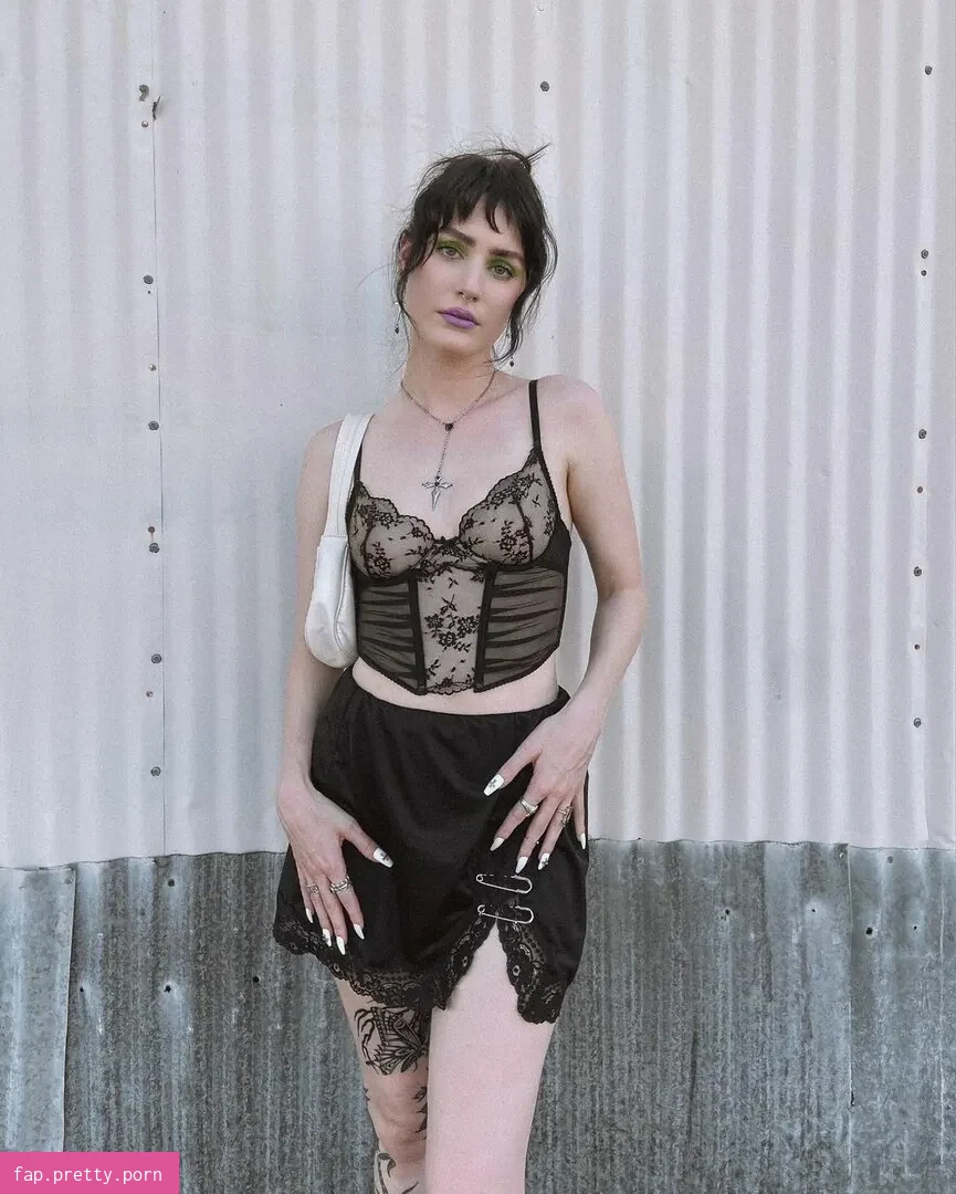 thegothicsprite content