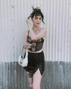 thegothicsprite content