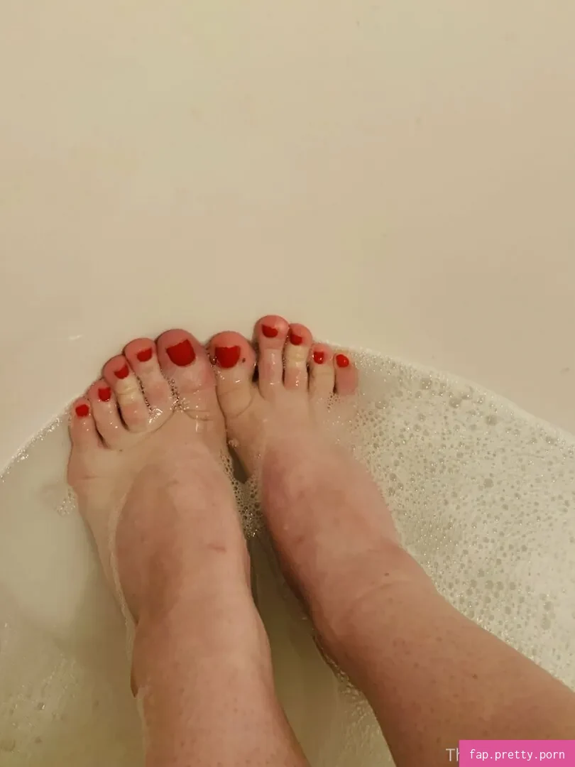 theselilpiggie6 - Photo #06