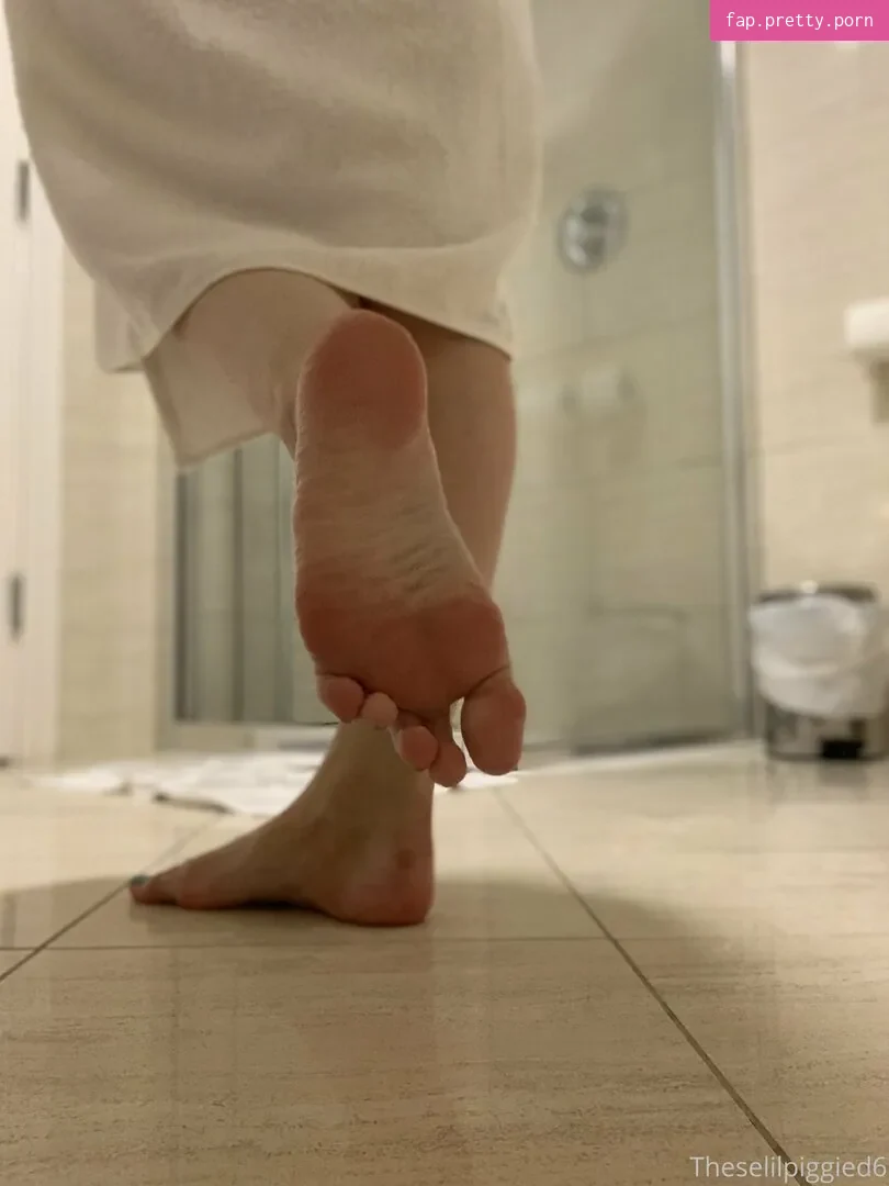 theselilpiggie6 - Photo #31