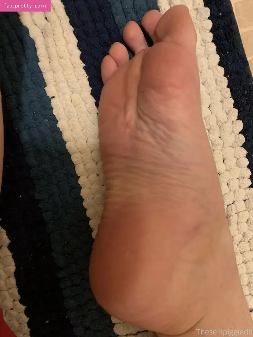 theselilpiggie6 - Photo #33