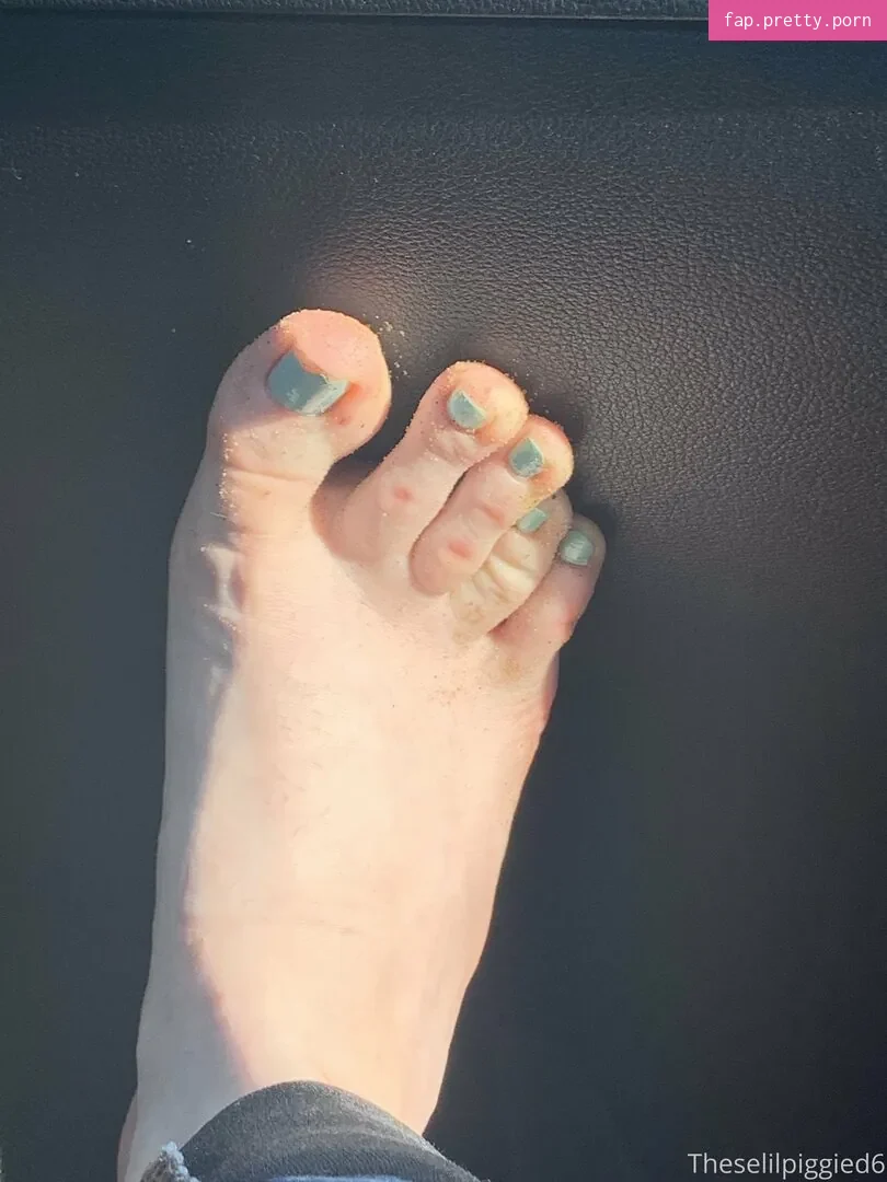 theselilpiggie6 - Photo #39