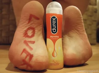 theselilpiggie6 content