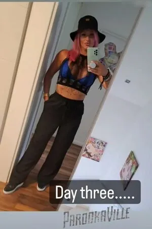 Tati_ink content