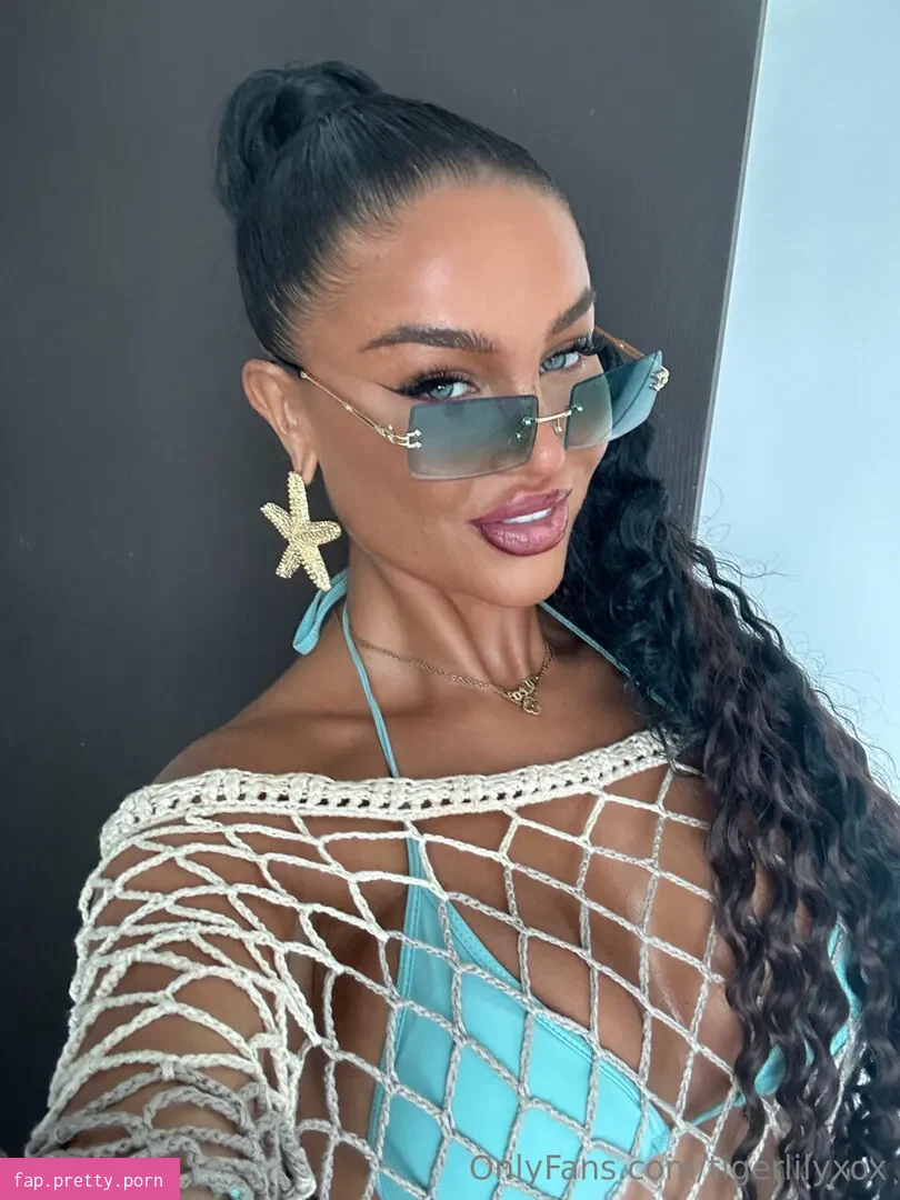 tigerlilyxox - Photo #12