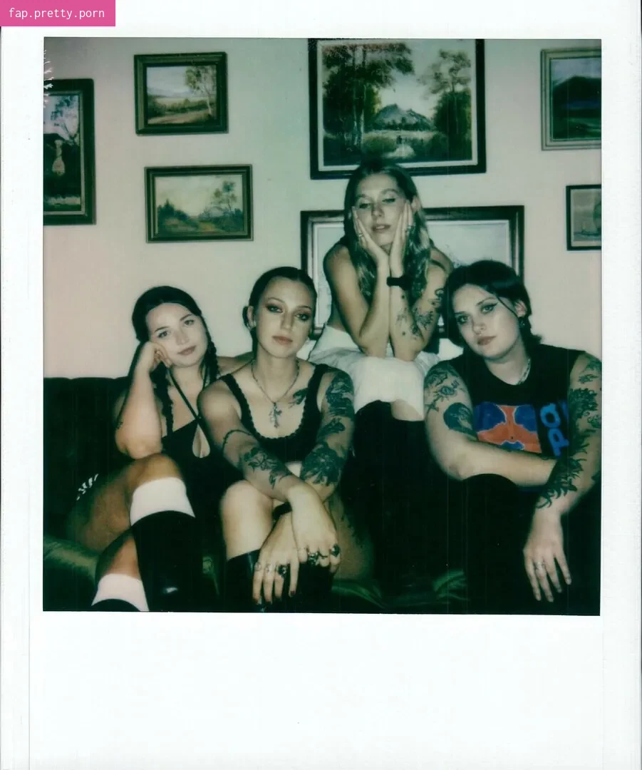 Teen Jesus & The Jean Teasers - Photo #02