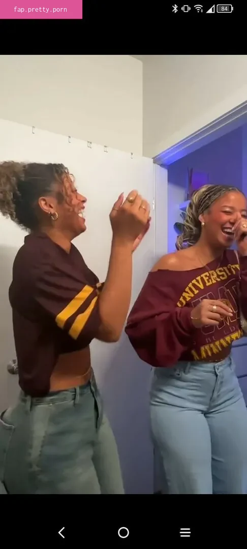 The Learmann Twins - Photo #34