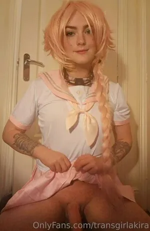 transgirlakira content
