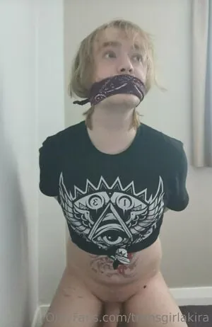 transgirlakira content