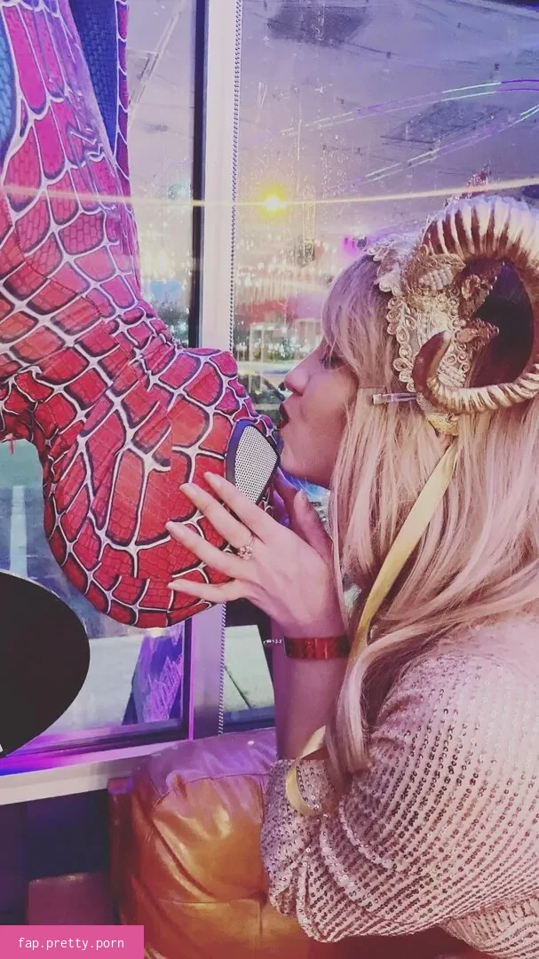 Trickywi - Photo #36