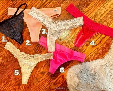 thegirlnextdoor_xoxo content