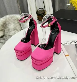 tykitabigbooty content