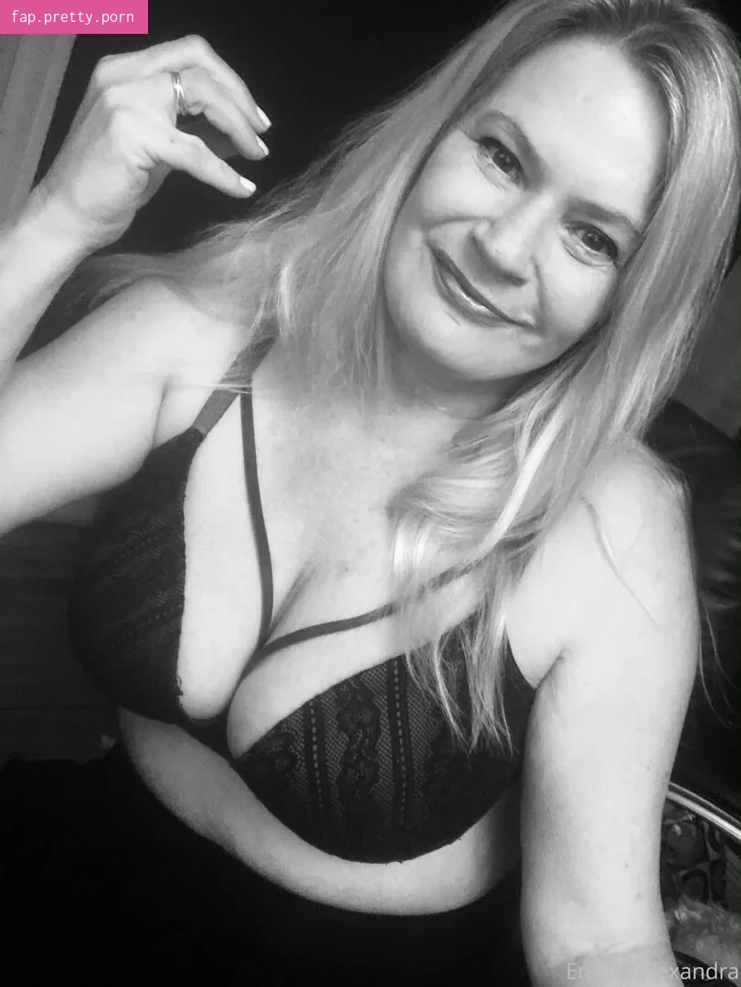 uniquilyyours - Photo #70