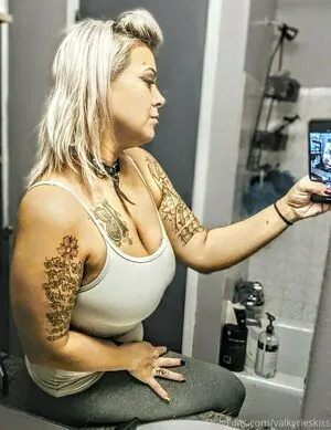 valkyrieskiss content