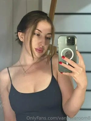 vanessaroom8 content
