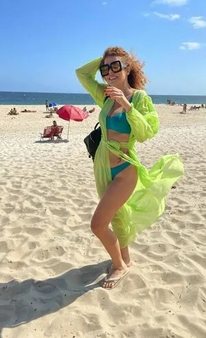 Vanessa Da Mata content