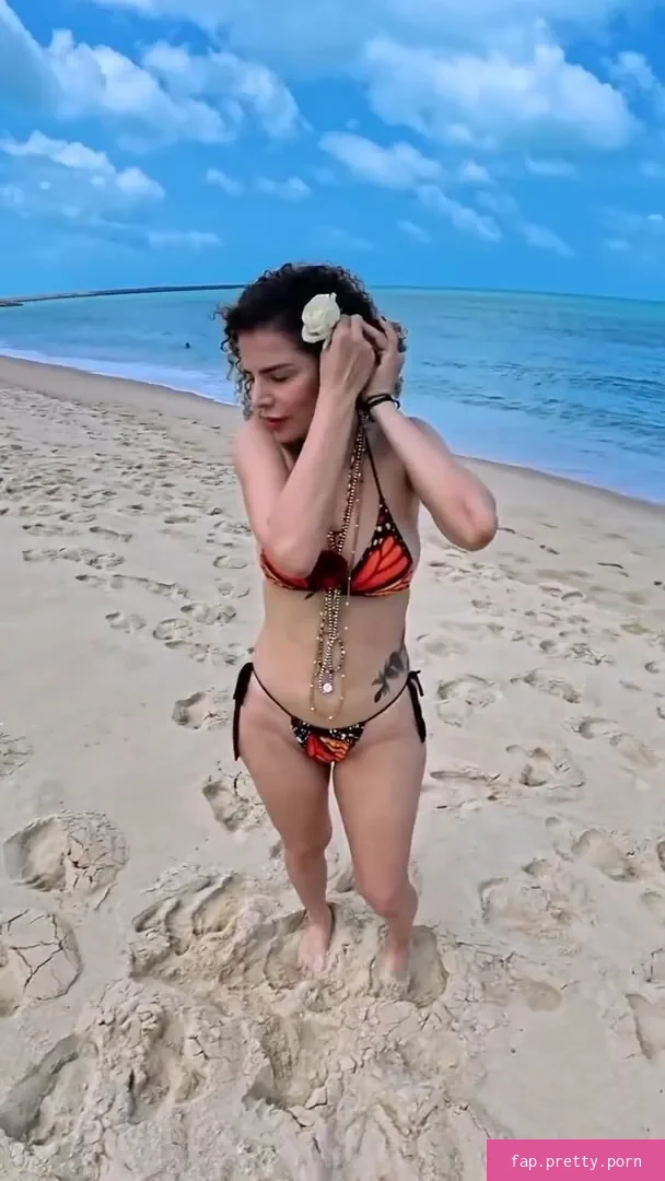 Vanessa Da Mata - Photo #12