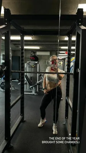 Valeria Guznenkova content