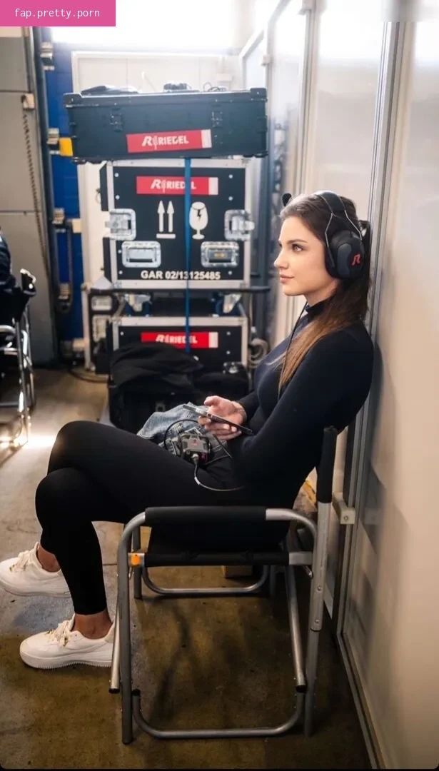 Vivien Keszthelyi - Photo #05