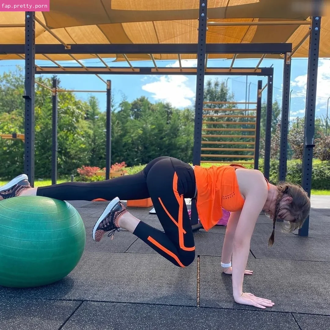 Vivien Keszthelyi - Photo #17