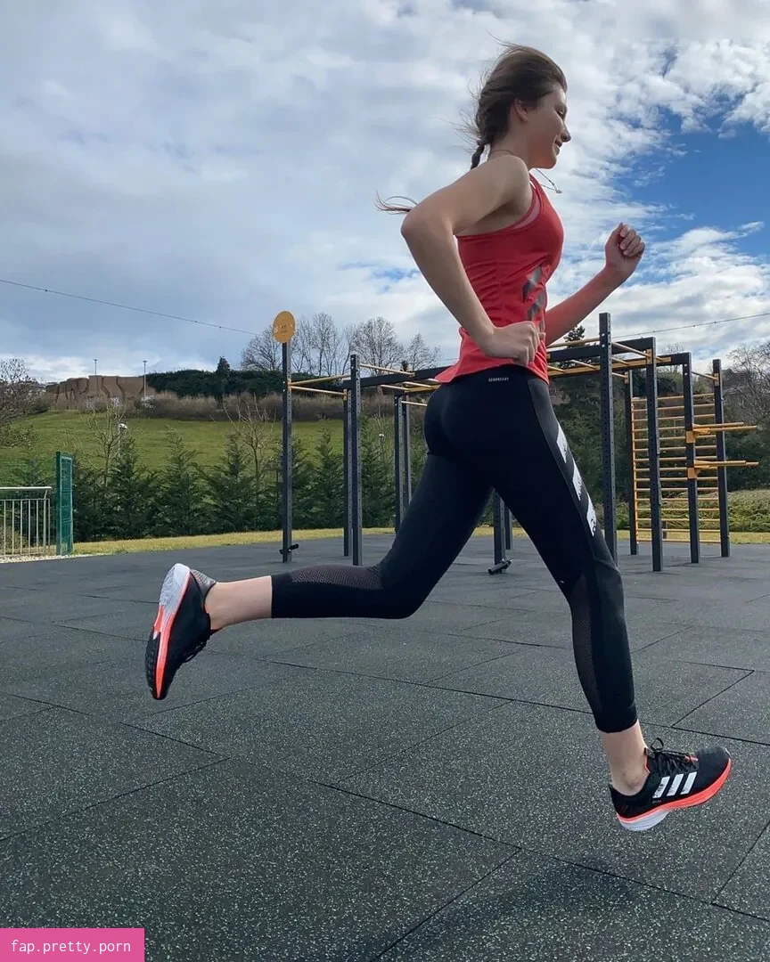 Vivien Keszthelyi - Photo #40