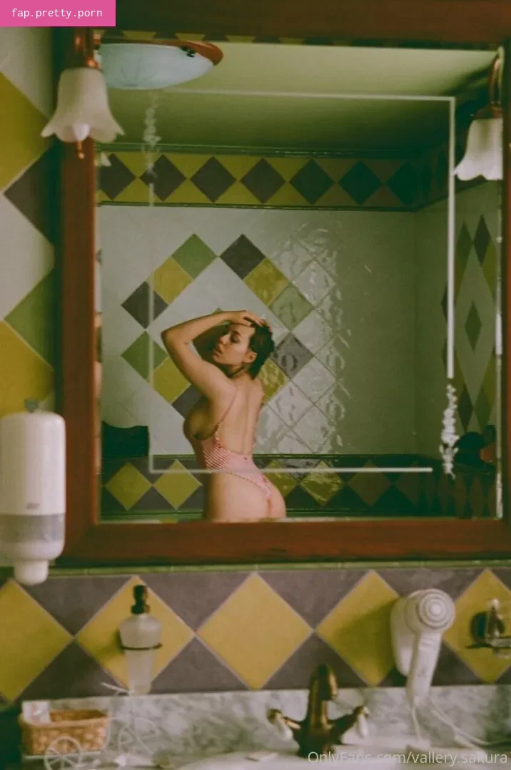 vallery_sakura - Photo #26