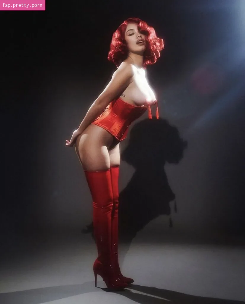 Valentina Voight - Photo #06